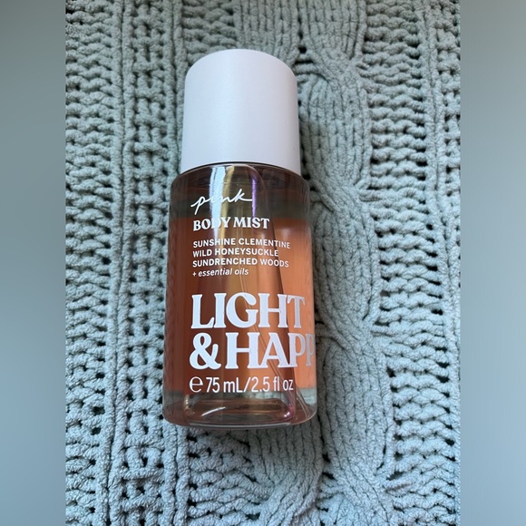 😍 VS Pink Body Mist NWT Body Mist     😍 2/$12 😍 - Picture 3 of 9